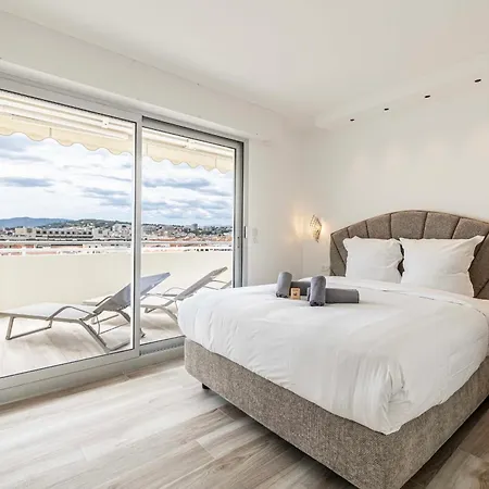 45 Croisette - Luxurious 3-bedroom Croisette Terrace And Sea View