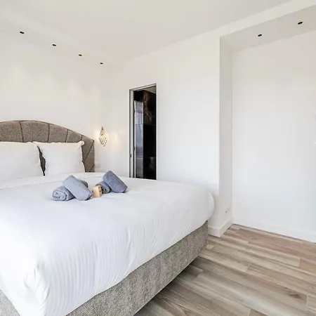 45 Croisette - Luxurious 3-bedroom Croisette Terrace And Sea View *